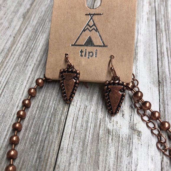 Arrowhead Long Necklace and Earrings Set - Picture 2 of 2